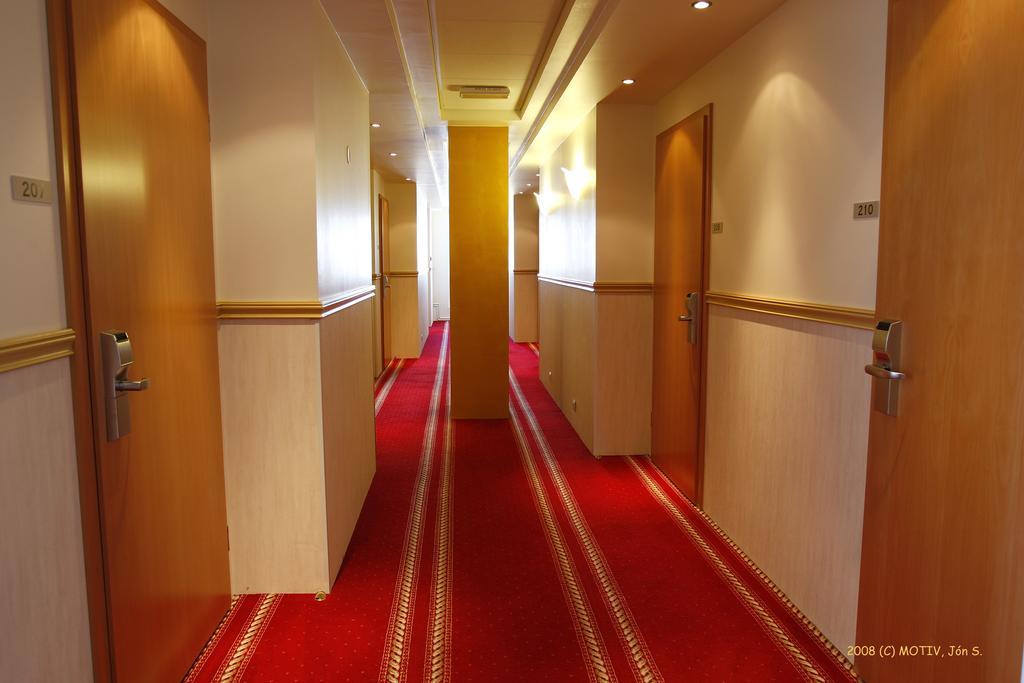 Hotel Smári Kópavogur Buitenkant foto